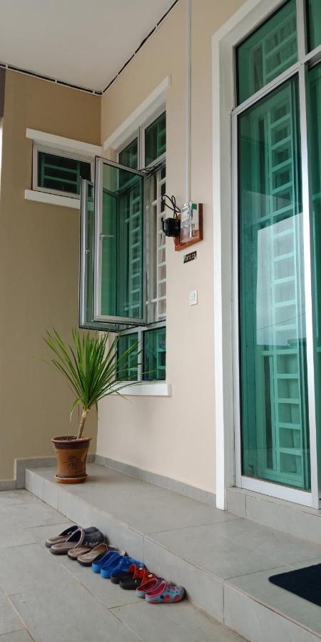 Zr D'Jembal Homestay, Gong Badak Kuala Terengganu Buitenkant foto